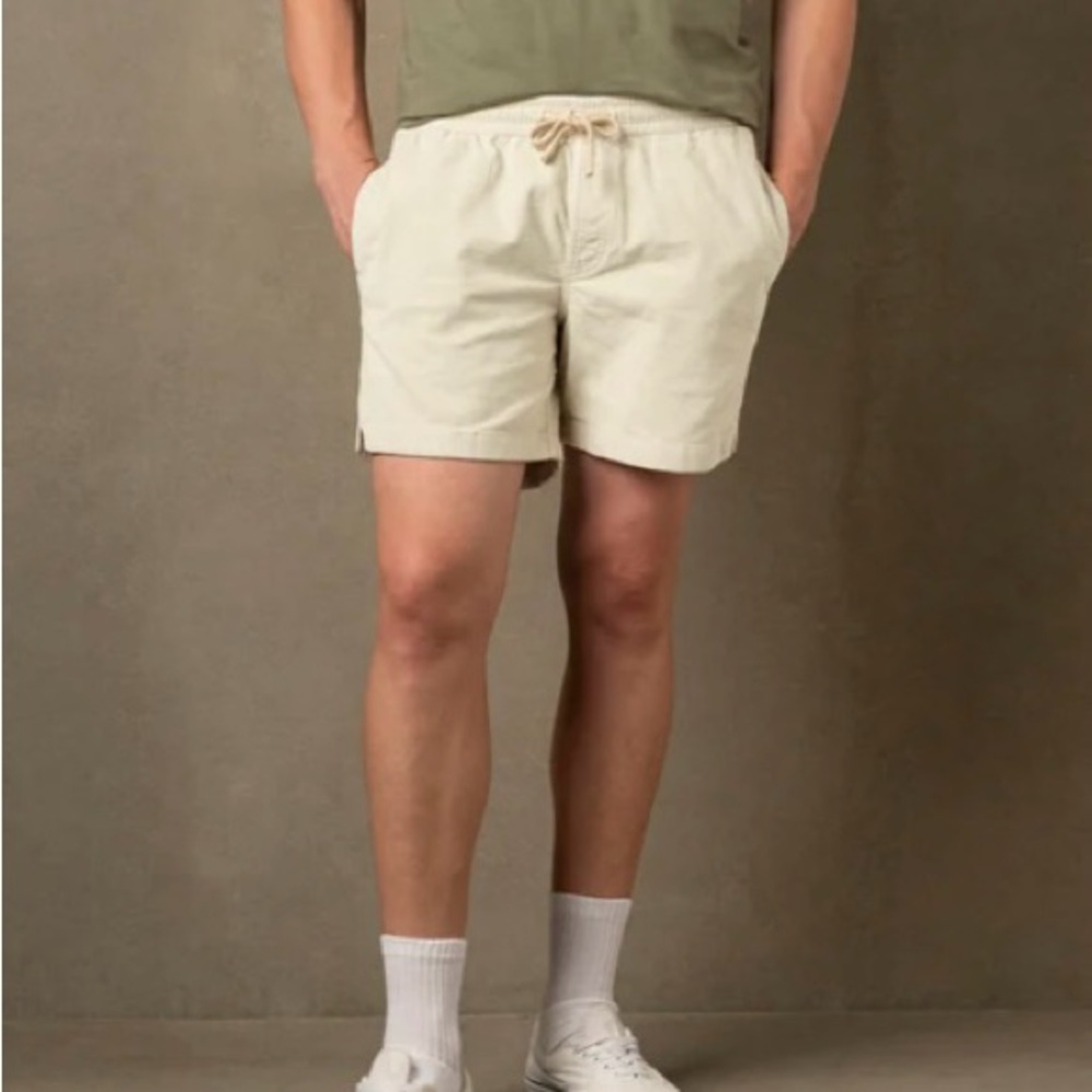 DR Essentials Tan/Beige Corduroy Shorts size L